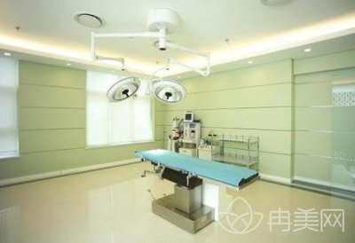 南宁医科大整形隆鼻价格表参考_医院案例前后对比果展示